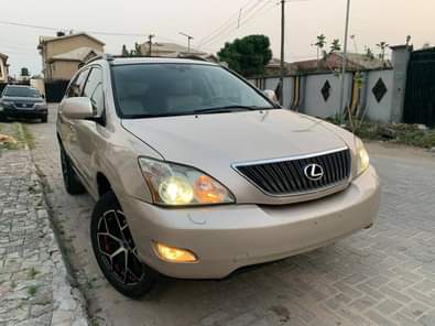 A picture of Few months Used 2007 08 Lexus RX350 Brand new tyres