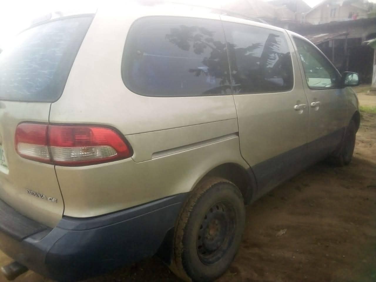 A picture of Owner needs money this morning 2 5m last Buyer settles
