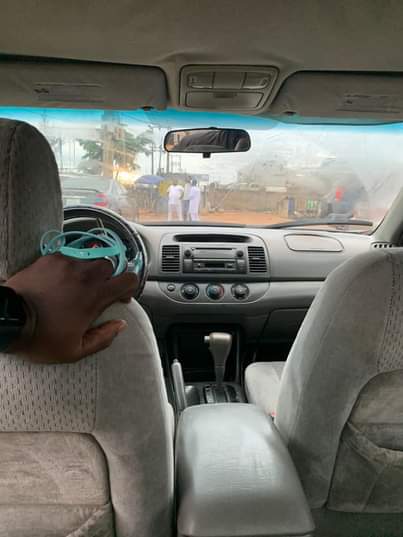 A picture of Toyota camry Le 2004