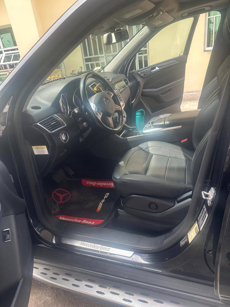 A picture of Mercedes Benz