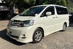 A picture of TOYOTA ALPHARD 2006 WHITE UNREGISTERED