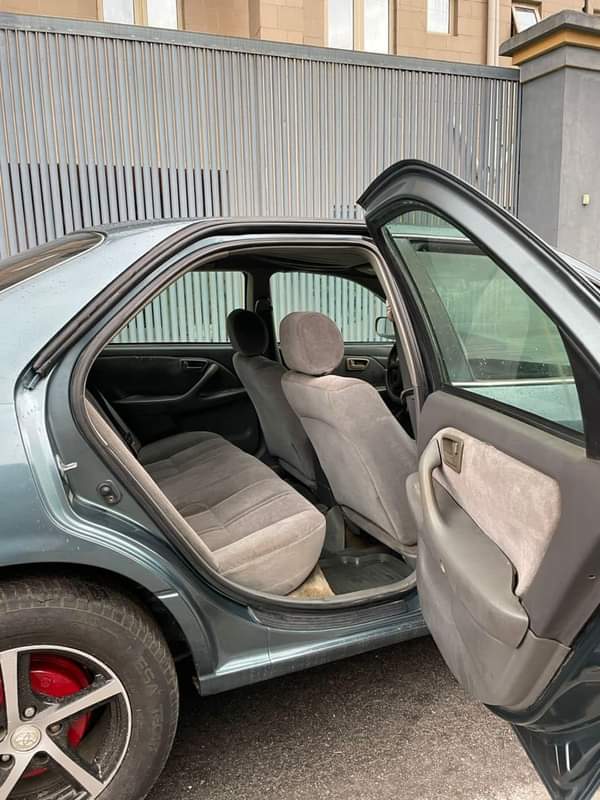 A picture of HOTTEST DEAL Extremely clean Toyota Camry 2002 Please come with