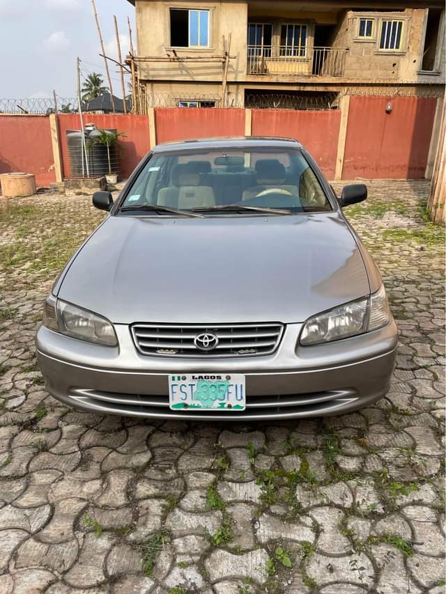 A picture of Clean Toyota Camry