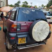 A picture of RAV4 1996 14M