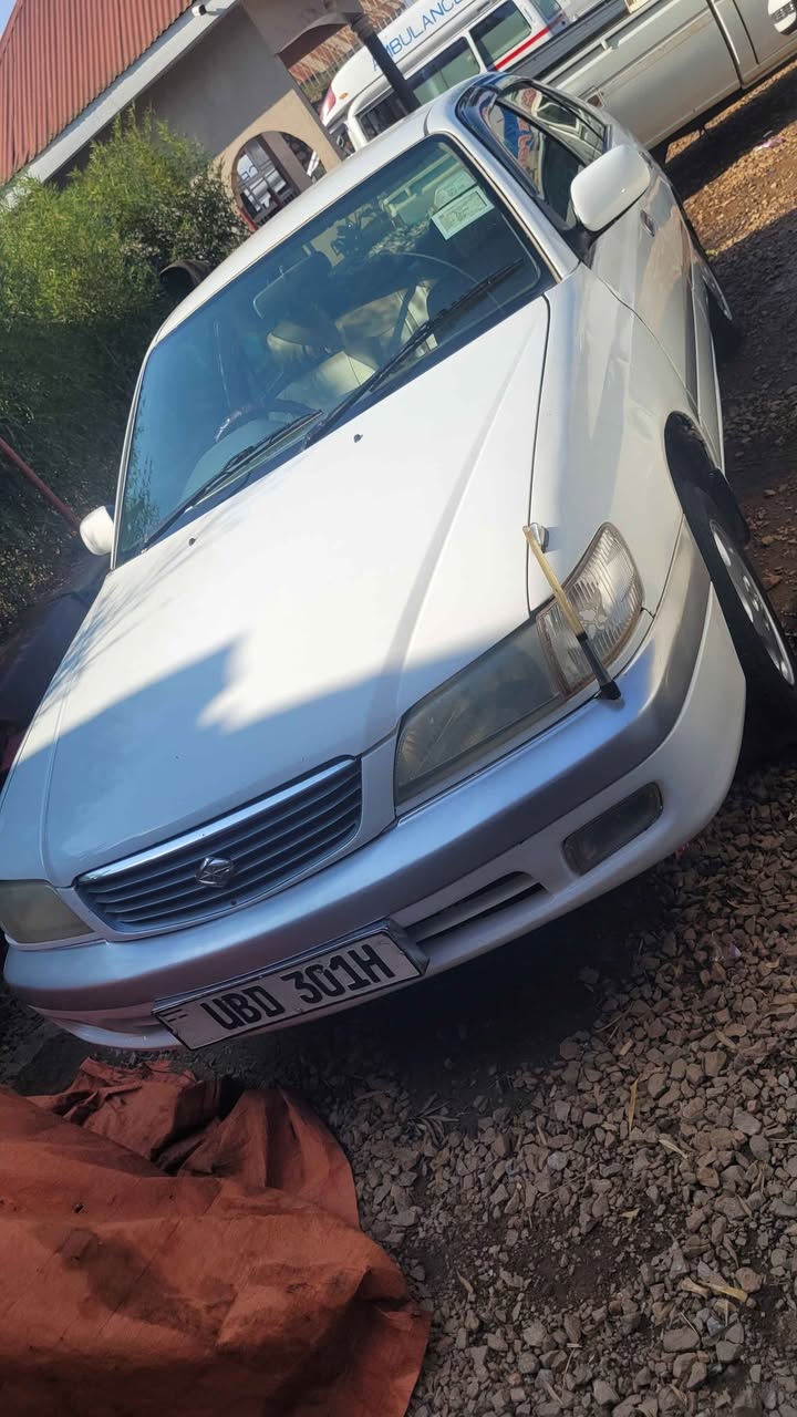 A picture of Toyota premio super 2001 call 0751998106