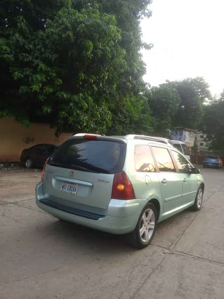 A picture of Automatic transmission 307 Peugeot