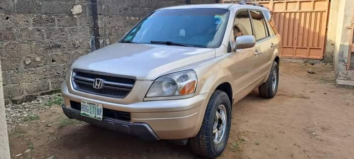 A picture of Honda pilot
