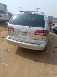 A picture of Toyota sienna Engine Gearbox Nothing to fix Just BUY DRIVE