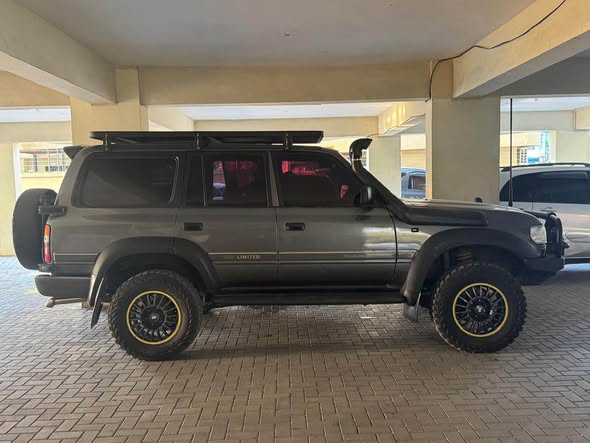A picture of Landcruiser VX