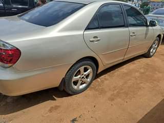 A picture of 2006 Toyota Camry V6 Engine