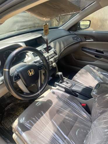 A picture of Quick sale 2010 11 honda accord Buy and travel 3