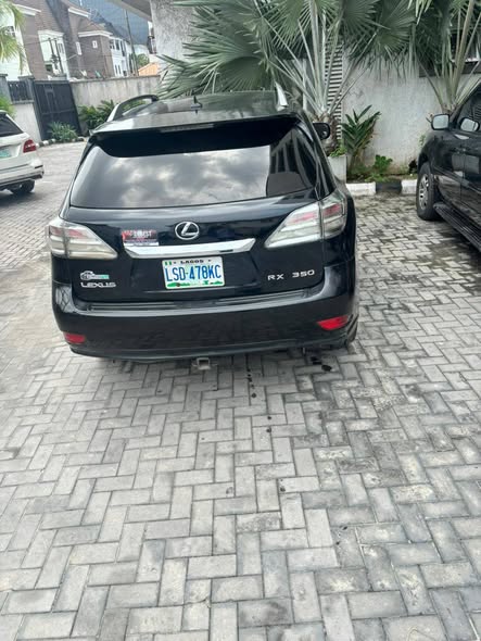 A picture of Lexus 2010