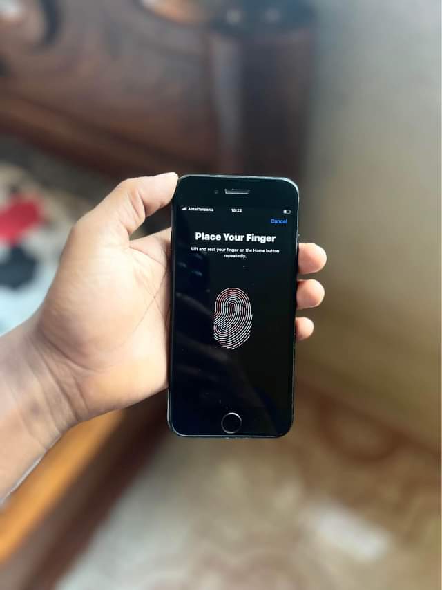 A picture of iPhone 7G