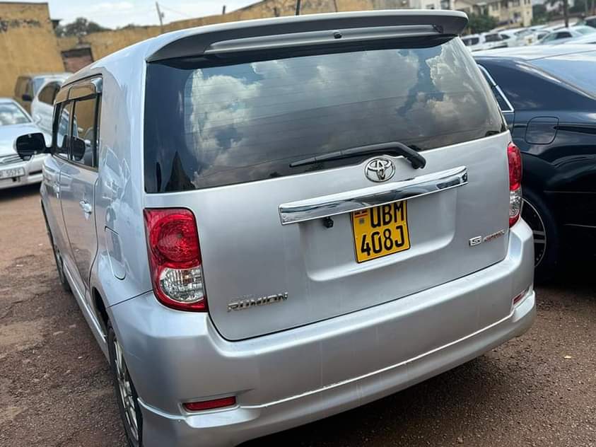 A picture of Toyota rumion 2008 model 1.5vvti 28m neg call me on