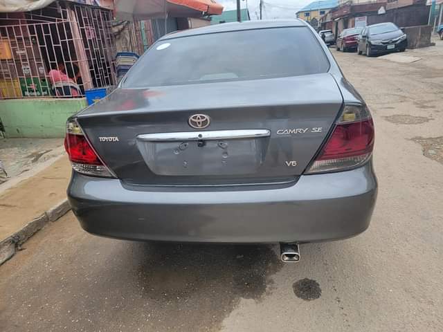 A picture of Toyota camry 2006 v6 3.3 engine