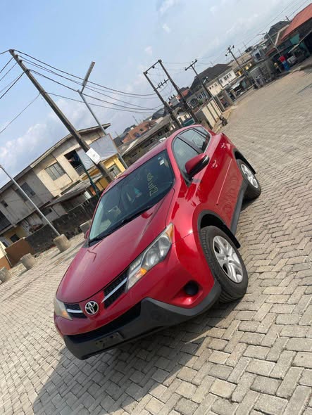 A picture of Toyota RAV4 2016