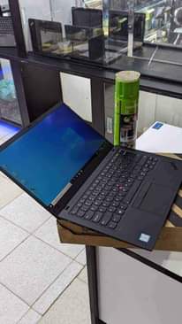 A picture of Lenovo Thinkpad X1 carbon