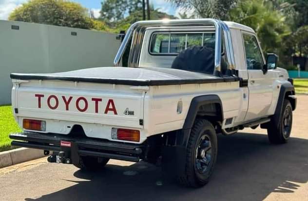 toyota land cruiser