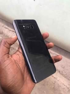 A picture of Samaung s8 plus