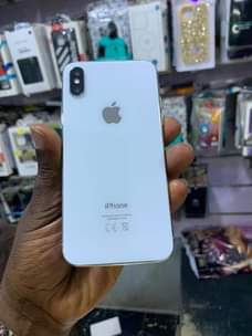 A picture of Iphone x