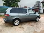 A picture of URGENT SALE Clean Reg 2000 model Toyota Sienna fabric engine