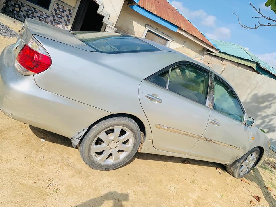 A picture of Toyota camry 2004 V6