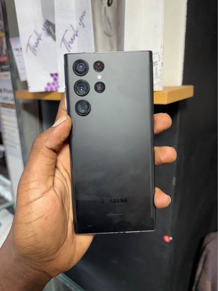 A picture of Sumsang s22 ultra