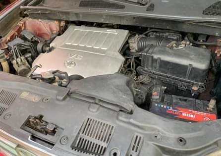 A picture of Toyota Highlander 08