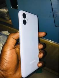 A picture of Samsung galaxy A04e