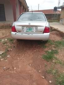 A picture of Nissan Sentra very clean and neat automatic with A c