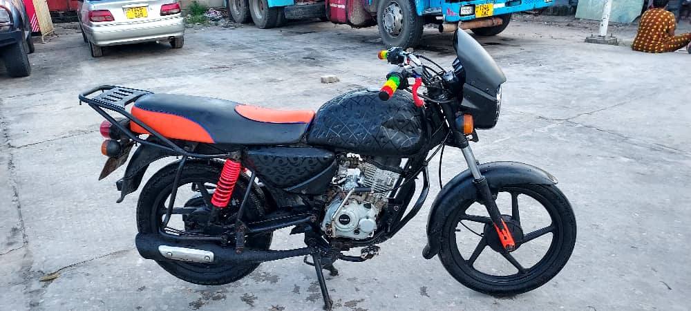 A picture of Boxer Bm 150 Gear 4