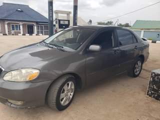 A picture of Toyota Corolla 04
