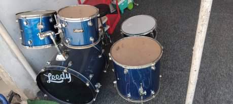 A picture of Drums skin snare Tom flootom base