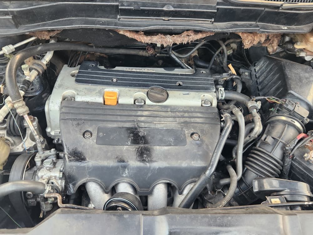 A picture of Honda crv suv jeep first body paint untempard engine