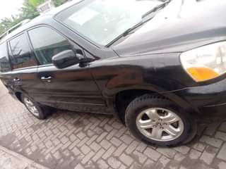 A picture of Honda pilot 2004 mile2