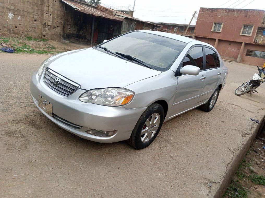 A picture of Toyota corolla 2007 model