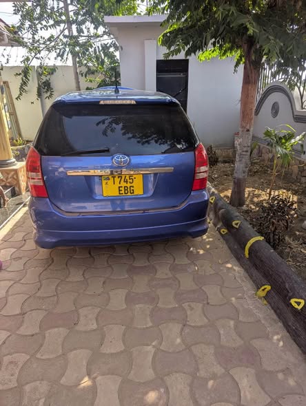 A picture of Toyota Wish