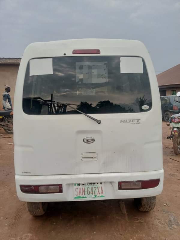A picture of AUTOMATIC HIJET MINI BUS Barely Driven Untouched Engine and Gear