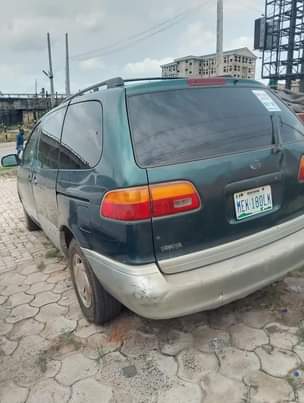 A picture of Clean Toyota Sienna