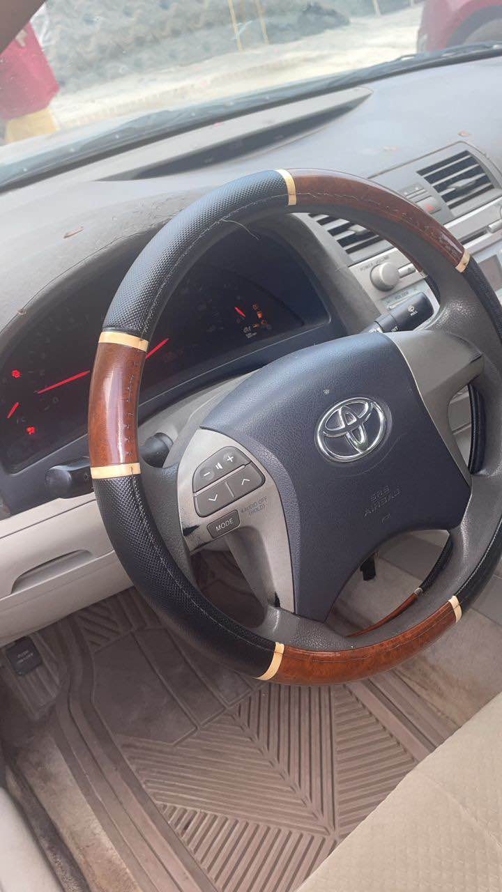 A picture of Christmas Awoof Toyota Camry 08