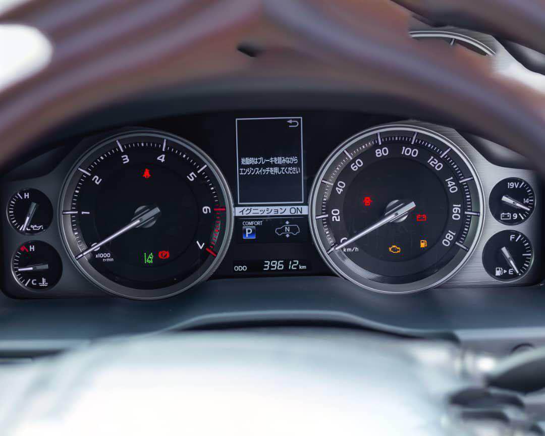 A picture of 2015 TOYOTA LAND CRUISER V8 ZX