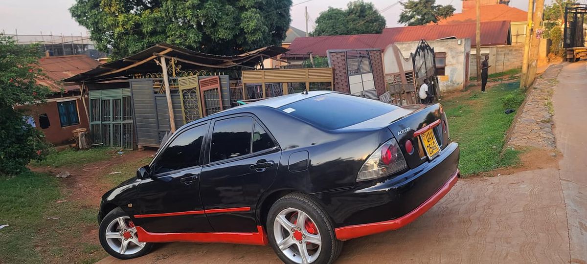 A picture of Toyota alteza