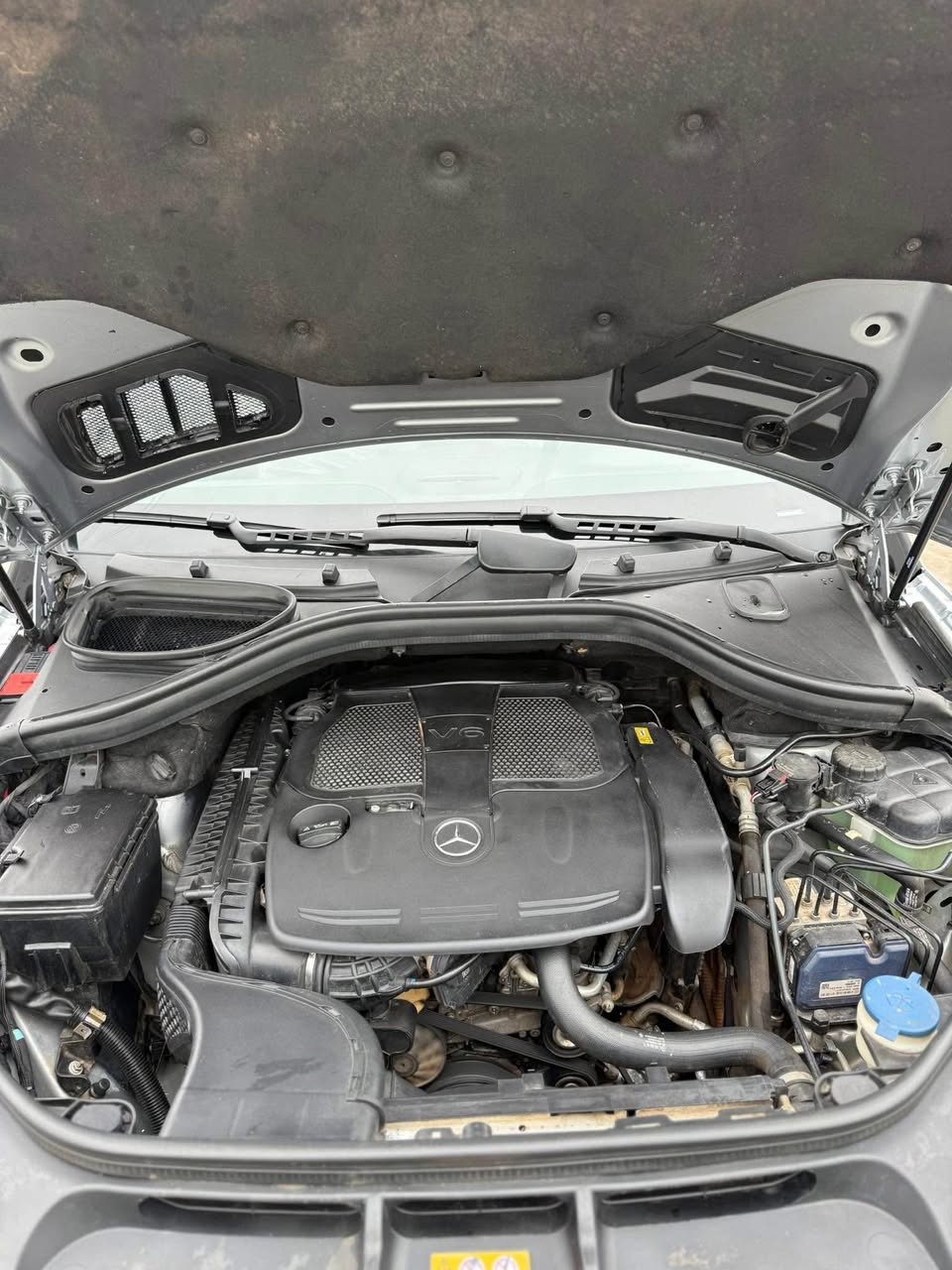 A picture of Mercedes ML350