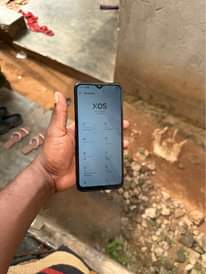 A picture of infinix 10s