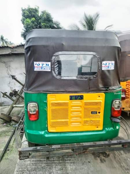 A picture of Fastest finger neatly used Grade A engine Keke napep for