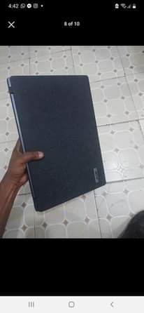 A picture of slim laptop Acer core i3