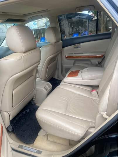A picture of Lexus rx400h