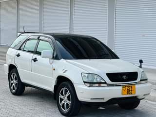 A picture of TOUOTA HARRIER OLD FOR SALE