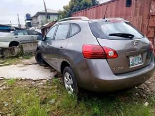 A picture of 2008 Nissan Rogue Le 4dr Hatchback