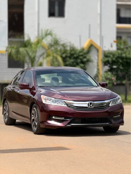 A picture of BOUGHT BRAND NEW 2016 HONDA ACCORD EXL KEYLESS V4WITH DUTY